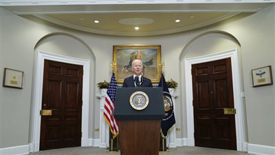 بعد اعتراف روسيا.. بايدن يفرض عقوبات على دونيتسك ولوغانسك