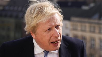 الخميس.. بريطانيا تنهي العمل بالحجر الإلزامي لمصابي فيروس كورونا