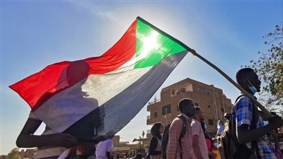 السودان.. الحكومة تتراجع عن قرار هام بعد إعلانه بساعات