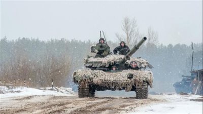 وسط تحذيرات.. 10 شركات طيران على الأقل توقف رحلاتها إلى أوكرانيا