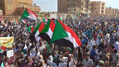 السودان.. تظاهرات جديدة وقوات الأمن تفرق المحتجين بالغاز