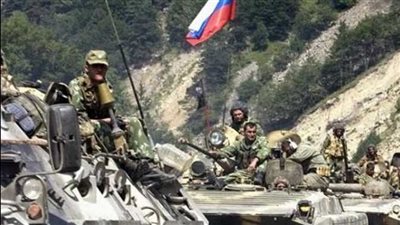 بعد اندلاع الحرب.. مقارنة صادمة بين الجيش الروسي والأوكراني