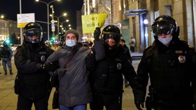 روسيا تحذر مواطنيها من الخروج في تظاهرات رافضة للحرب على أوكرانيا