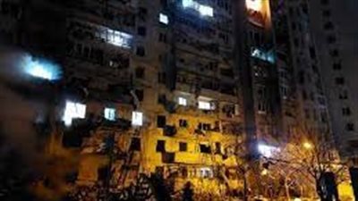 بلدية كييف: إصابة 3 أشخاص إثر سقوط صاروخ على بناية سكنية