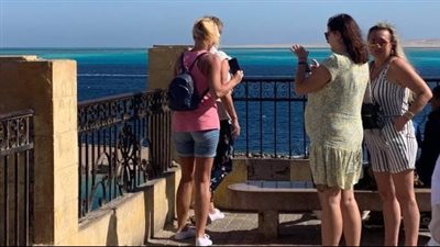 مصر تقدم تسهيلات للسياح الروس والأوكران حتى عودتهم