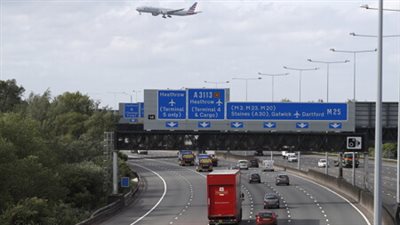 بسبب غزو أوكرانيا.. بريطانيا تمنع الطائرات الروسية من التحليق في أجوائها
