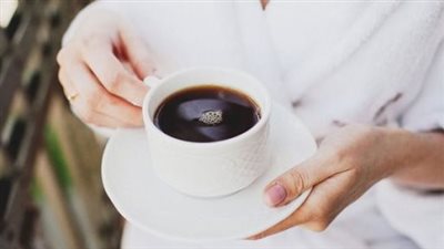 المدة التي يمكن أن يبقى فيها الكافيين في الجسم.. وكيف يؤثر علينا؟