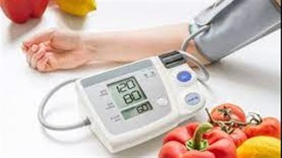 تعرف على الحبوب الكاملة والخضروات والفواكه تساعد على تخفيض مستوى ضغط الدم