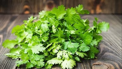  أشهر الأعشاب وأبرزها لكي تعالج الانتفاخ والسعال وضغط الدم