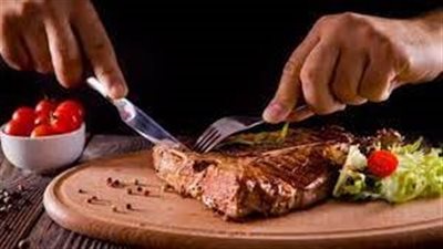  دراسة بريطانية: تناول كميات أقل من اللحوم أسبوعيًا يقلل من خطر الإصابة بالسرطان