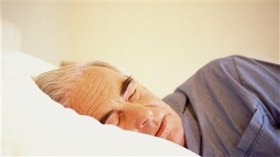 سبب مشكلات النوم التي يعاني من كبار السن بعد بلوغهم الخامسة والستين من العمر