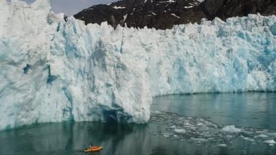 ما قصة ذوبان الصفيحة الجليدية في غرينلاند من أسفل إلى أعلى!؟