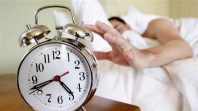 أخصائية: الإنسان يمكنه التعود على الاستيقاظ من دون استخدام المنبه