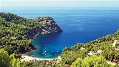  جزيرة مايوركا الإسبانية تلغي تقريبا جميع قيود فيروس كورونا