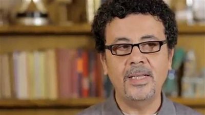 كيف روج عمرو عرفة لـ 