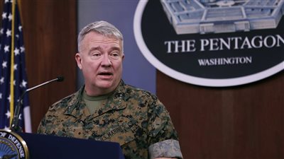 قائد القيادة المركزية الأمريكية يصل إلى إسرائيل