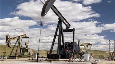 بالأرقام.. النفط يغلق مرتفعا على مستويات قياسية ويواصل الصعود بعد التسوية