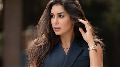 من أمام الكعبة.. ياسمين صبري: 