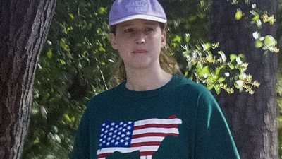 إطلالة رائعة للممثلة جنيفر لورانس بعد الإنجاب