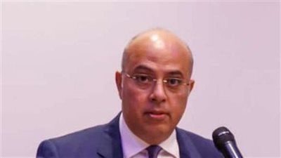 السفارة المصرية بالمجر تنسق لإعادة 30 مواطن عبروا الحدود الأوكرانية إلى بودابست 