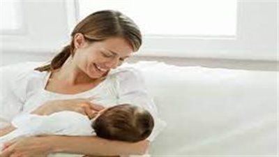 فوائد الرضاعة الطبيعية خلال أول أسبوعين من عمر المولود
