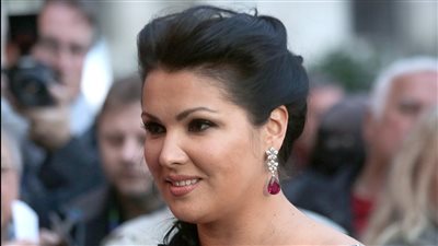 ماذا وراء تعليق مغنية الأوبرا الروسية آنا نيتريبكو مشاريعها الموسيقية؟