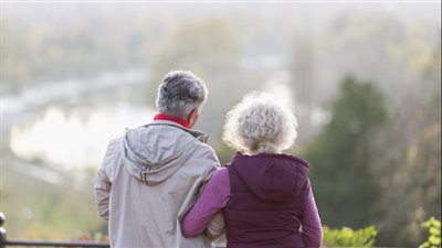  دراسات عديدة تكشف أن النساء أكثر عرضة للإصابة بمرض ألزهايمر مقارنة بالرجال