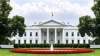 البيت الأبيض: إدارة بايدن تدرس اختيارات لوقف الواردات الأمريكية من النفط الروسي