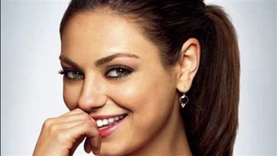 كيف دخلت النجمة الأمريكية ميلا كونيس على خط الأزمة الأوكرانية؟