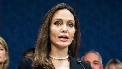 ماذا وراء زيارة أنجلينا جولي لـ 