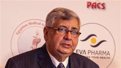 مصر: نقترب من العودة إلى نمط حياة ما قبل كورونا تدريجيا