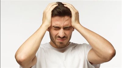 علماء يضعون مقاييس جديدة لتشخيص الصداع الذي يسبق الجلطة الدماغية