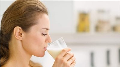 هذا ما يحدث عند تناول الحليب واللحم الإنسان وقت الإصابة بكورونا.. طبيبة روسية تًجيب