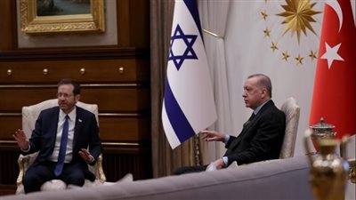 نفاق وازدواجية.. كيف دافع الإخوان عن تقارب أوردغان مع إسرائيل؟