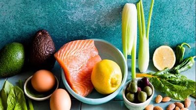 هل حمية الكيتو تساعد على تراجع الأعراض لدى مرضى التصلب اللويحي؟.. دراسة تًجيب