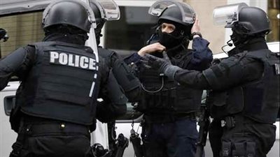  وسائل إعلام فرنسية: مسلح يهاجم عناصر من الشرطة بسكين في مدينة مارسيليا