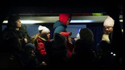 زيلينسكي: إجلاء نحو 13 ألف أوكراني خلال 24 ساعة