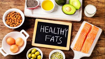دهون صحية يحتاجها الجسم من أجل البقاء على قيد الحياة.. فما مقدارها؟