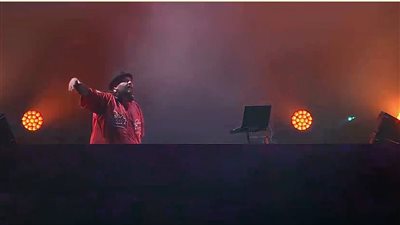 المنتج ومنسق الأغاني 