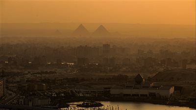 الأرصاد الجوية في مصر تحذر المواطنين من الخروج من المنازل خلال الساعات المقبلة