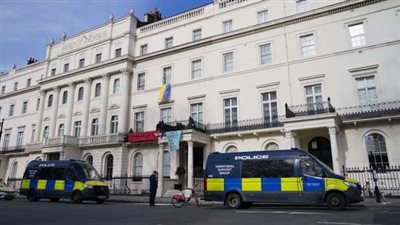 اقتحام قصر ملياردير روسي في لندن