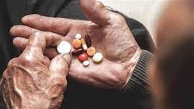 كيف يمكننا مساعدة الجسم عند تناول الأدوية؟.. طبيب روسي يًجيب