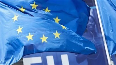 الاتحاد الأوروبي يحظر تصدير السيارات الفارهة إلى روسيا