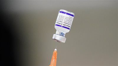 فايزر تطلب تصريح جرعة رابعة من لقاحها لكبار السن