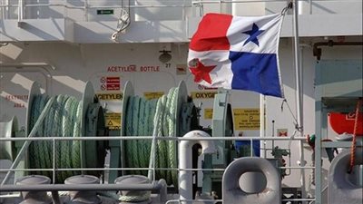 وكالة: 3 سفن ترفع علم بنما أصيب في هجوم روسي بالبحر الأسود