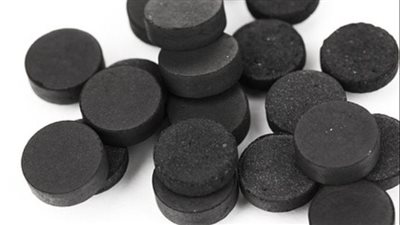 هل يعالج الفحم الطبي التسمم البسيط عند الطفل؟