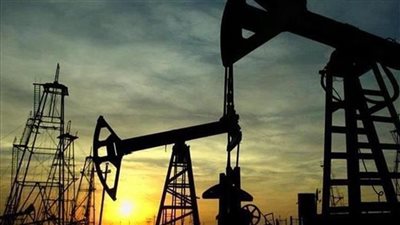 أسعار النفط تقترب من العودة إلى مستوياتها الطبيعية وخام برنت يسجل 99.70 دولار للبرميل