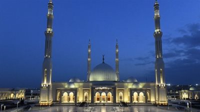 مسجد الفتاح العليم بالعاصمة الإدارية.. حكاية الافتتاح وأهم الأرقام والتفاصيل معماريًا