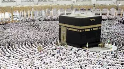 رفيق يراقب رحلة الحاج.. تفاصيل جديدة من السفر حتى العودة إلى مصر