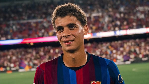 بصورة وتعليق.. برشلونة يحتفي بتجديد عقد حمزة عبد الكريم